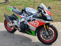 2017 RSV4 fairings and other street parts 