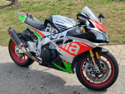 Various available parts from a 2017 RSV4 RF. If it's not listed, it's not available. Front wheel fen...