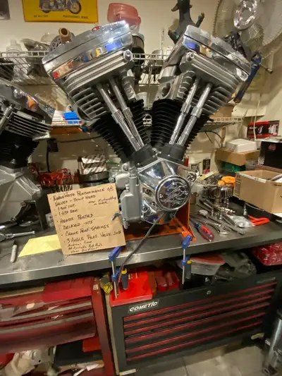 1992 Harley Davidson, evolution engine, fresh Top and Andrew’s cam call for more info 403 836-6080 A...