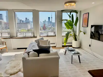 ✨ Rare opportunity to rent a large, fully furnished 600 sq ft studio in the heart of Yorkville. Bigg...