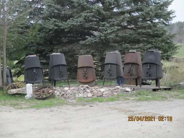 Good Used Wood Stoves / Woodstoves. H. in Fireplace & Firewood in Hamilton - Image 11