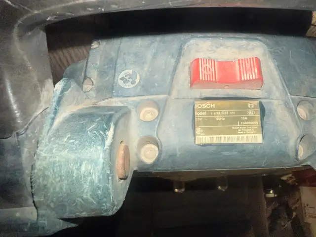 BOSCH - GSH 16-30 - DEMOLITION HAMMER BREAKER in Power Tools in Edmonton - Image 5