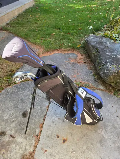Maxfli Jnr Golf Clubs + Bag, View more