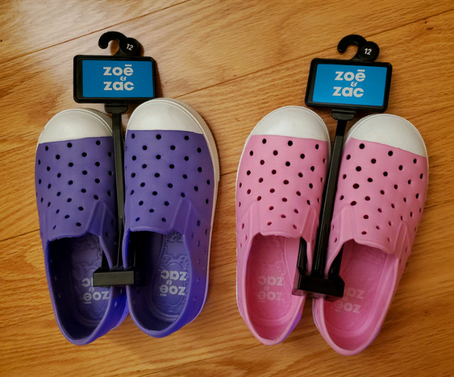 Size 12 Kids Zoe & Zac Clog Shoes in Kids & Youth in City of Toronto