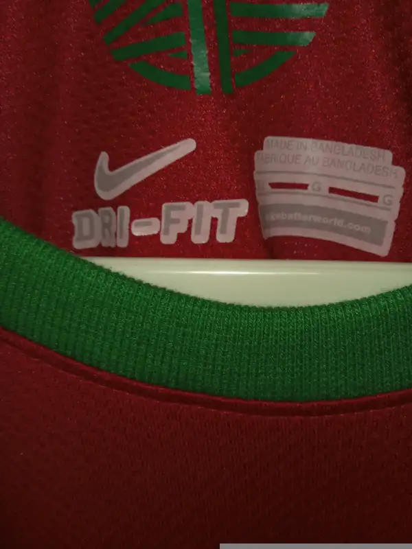 Nike FPF Portugal Soccer Jersey in Soccer in St. Catharines - Image 5