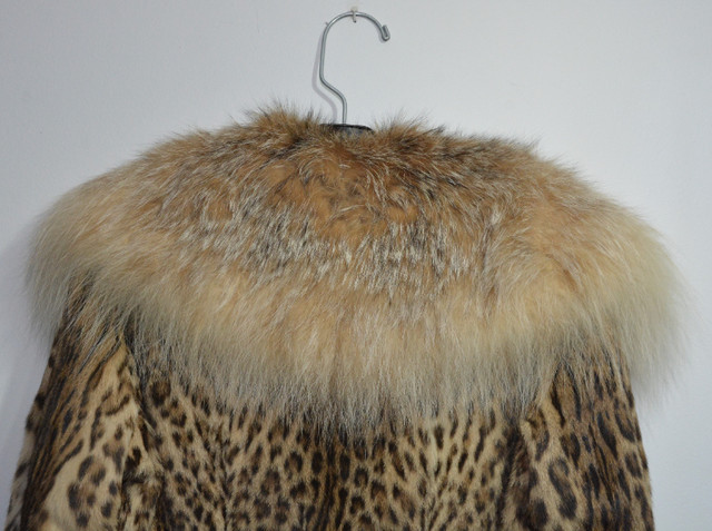 Manteau femme fourrure véritable ocelot vintage années '70 dans Femmes - Hauts et vêtements d'extérieur  à Lanaudière - Image 4