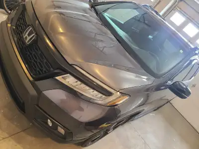 2019 Honda passport touring, it's fully loaded , reliable family vehicle comes with heated and cooli...