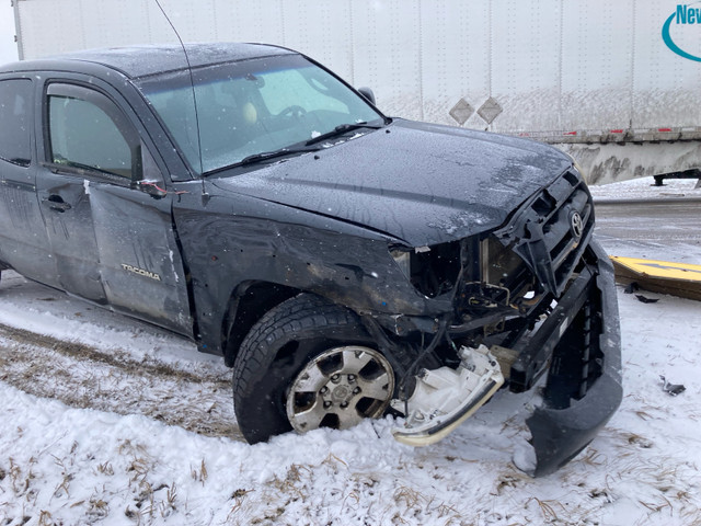 2005 Toyota Tacoma in Auto Body Parts in Strathcona County - Image 2