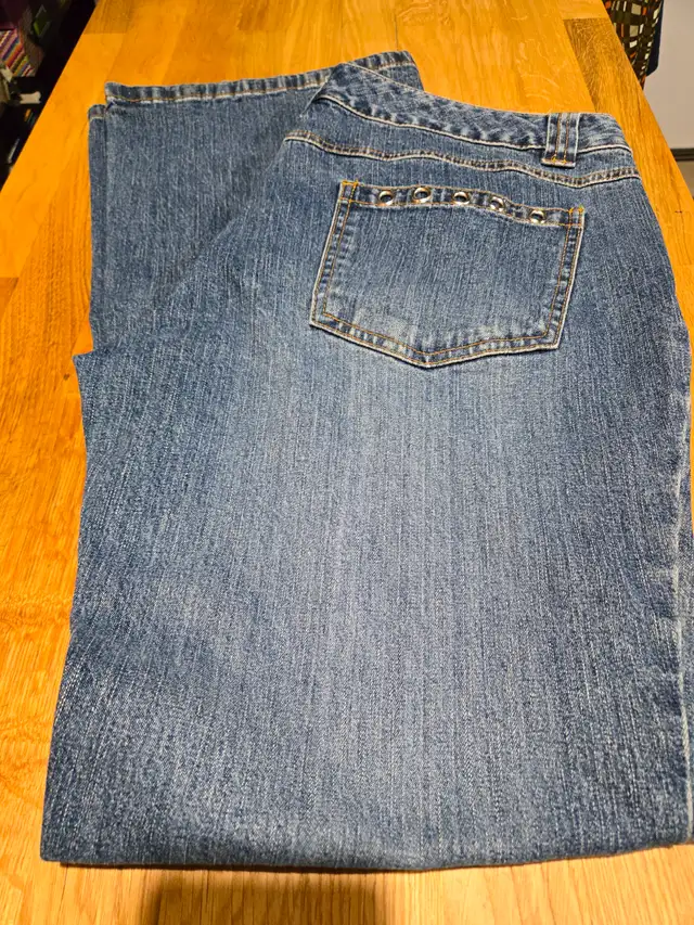 Women's, "Michael Kors" Jeans, Size 14 in Women's - Bottoms in Edmonton - Image 6