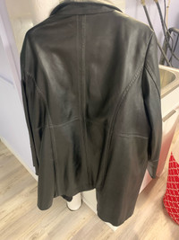 3/4 length Men’s leather jacket.
