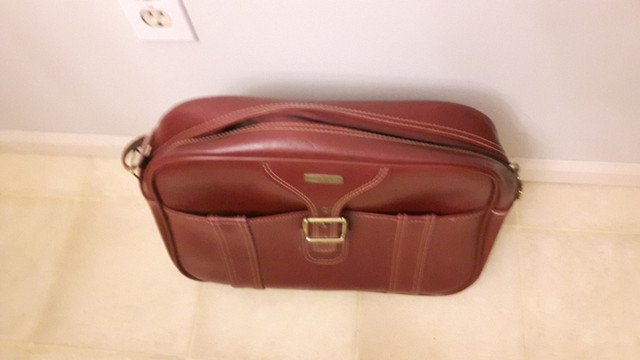 Brand New! Vintage National Luggage Leather Bag. in Women's - Bags & Wallets in Vancouver - Image 2