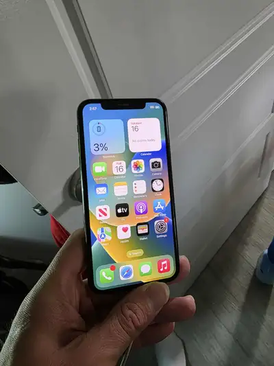 256 GB GB MODEL APPLE IPHONE X UNLOCKED SALE/TRADE, View more