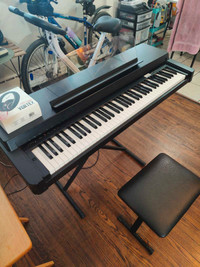Yamaha CLP-260, 76 fully weighted keys digital piano like new