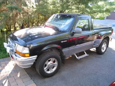 1998 Ford Ranger XLT 3.0L V6 6-cylinder engine, standard/manual 5 speed transmission, Colour: Black...