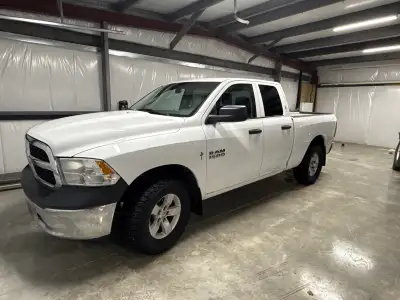 2016 3.6L V6 No issues runs drives good One owner New tires! Engine light not on, no mechanical issu...