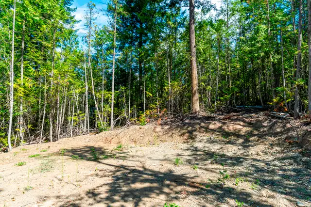 105 Acres for Sale Shuswap! 3560 Eagle Bay Rd in Land for Sale in Kamloops - Image 7