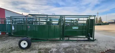 Portable Crowding Tub and 8.5ft Alleyway - Lakeland Farm & Ranch, View more