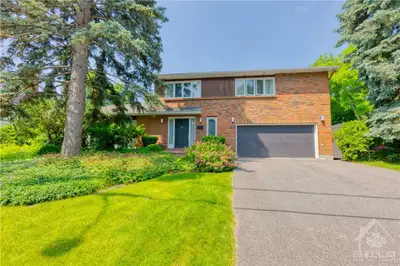 Centrally located in Rockcliffe Park. Large 5-bedroom house with indoor pool and sauna. Fully finish...