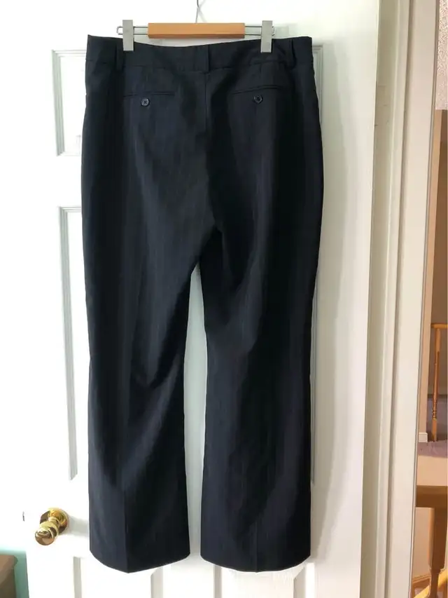 Ladies Reitman’s Size 15 Dress Pants-$5 cash. Porch pick up in Women's - Bottoms in Oshawa / Durham Region - Image 3