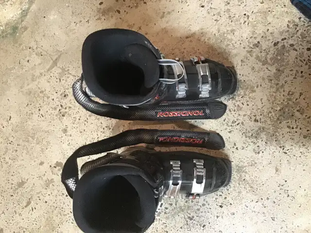 Bottes de ski alpin grandeur 284 mm noire Rossignol Radical 284 in Ski in City of Montréal - Image 3