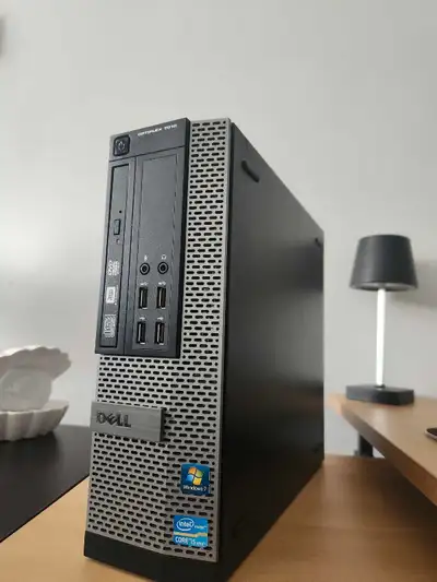 pc windows 10  came with hole setup, View more