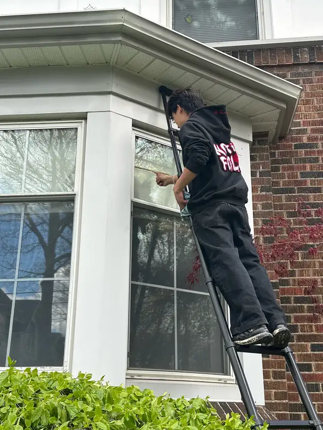 ✨ DIRTY WINDOWS? in Cleaners & Cleaning in City of Toronto - Image 3