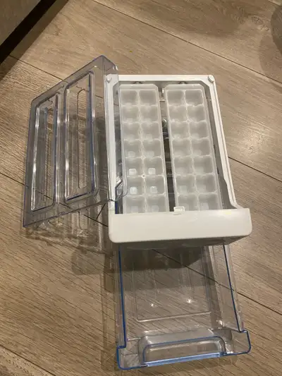Refrigerator Ice Cube Tray Bin with Lid & Double Twist Release, View more