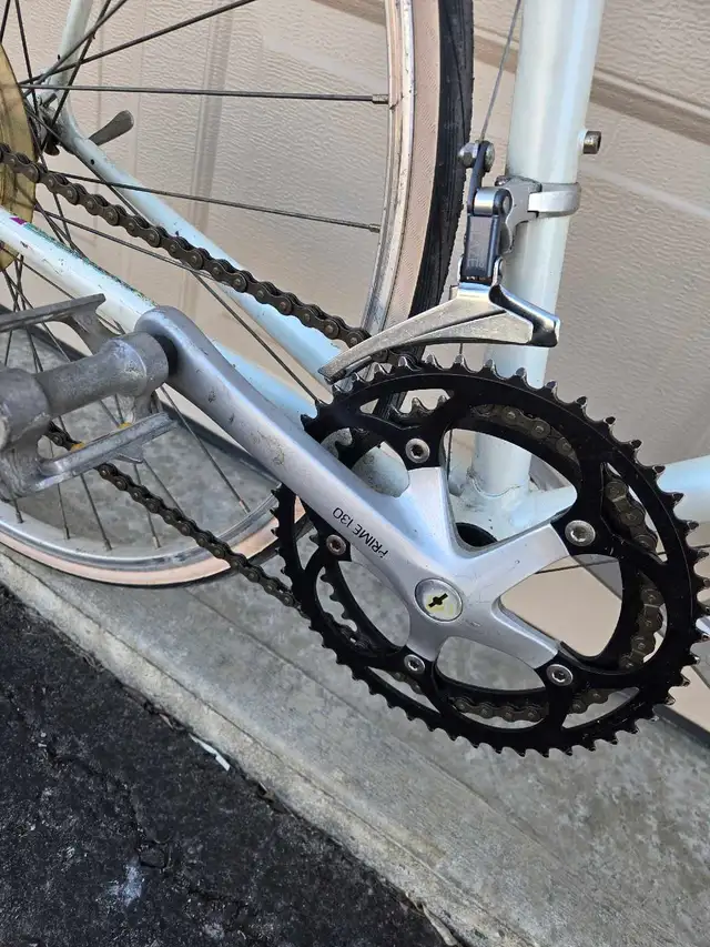 Bianchi Strada LX road bike  in Road in Barrie - Image 10