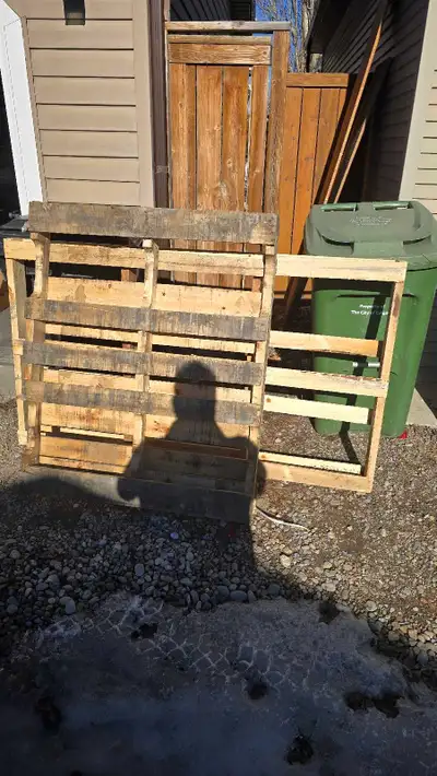 Free pallets, View more