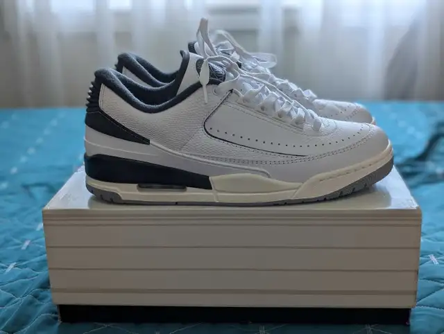 Jordan 2/3 Black & White  in Men's Shoes in Mississauga / Peel Region - Image 2