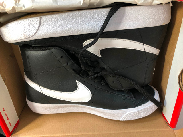 SHOE SALE! NIKE- BRAND NEW IN BOX - SZ 7 WOMENS in Women's - Shoes in City of Toronto - Image 4