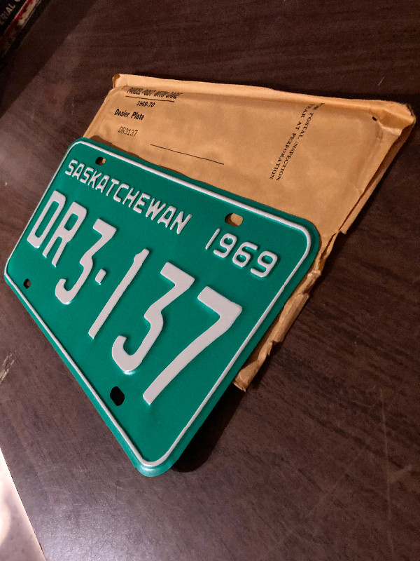 1969 DR sask license plate in Arts & Collectibles in Prince Albert - Image 3