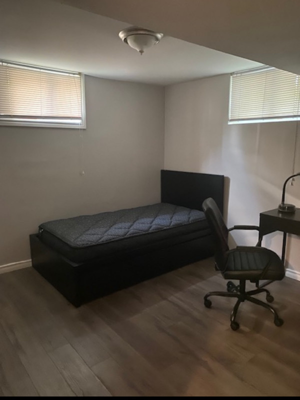 2 ROOMS FOR SUBLET MCMASTER FEMALE in Room Rentals & Roommates in Hamilton