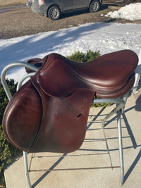 Antares High End English Jumping Saddle