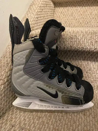 For Sale-Nike Toddler Skates Size 9 ( Fit Size 10 Shoe ) Good Condition.$10 Call or text 403-528-767...
