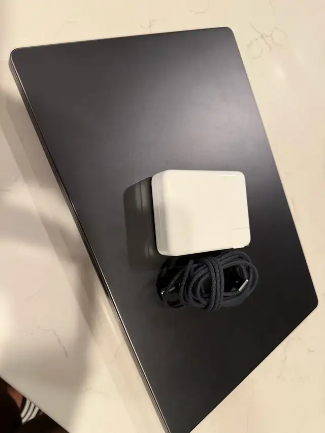 MacBook Pro 16” — M3 Pro | 36GB RAM | 512GB SSD | 100% Battery |64728171807106122