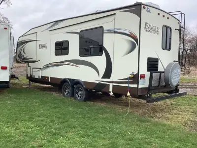 5th wheel trailer, in excellent condition. Sleeps 4, 2 slide outs, one in bedroom area and the other...