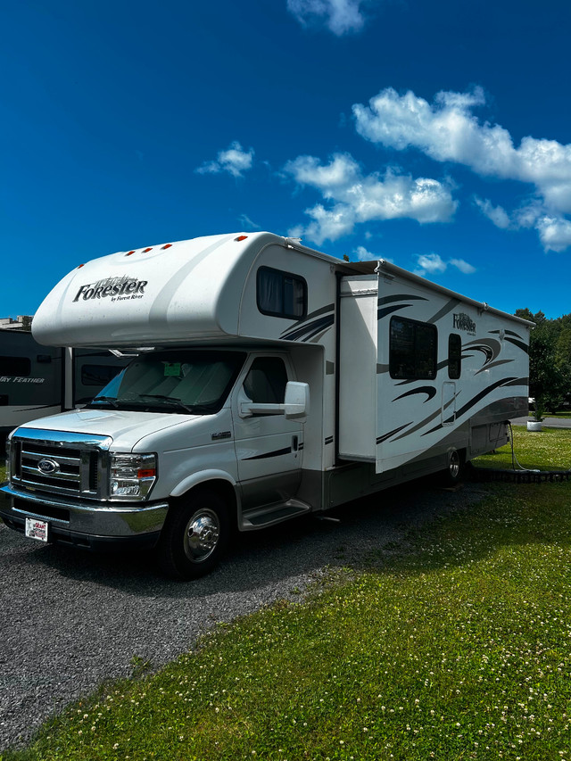 Motorisé Forestriver modèle 3051 S 2015 dans Autre  à Sept-Îles - Image 2