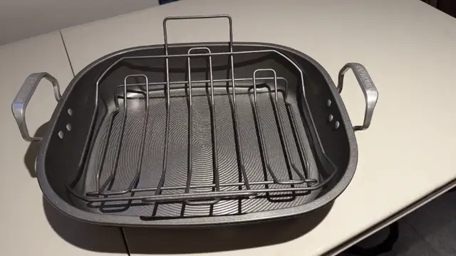 Circulon Non Stick Roasting Pan Induction PRICE DROP! in Kitchen & Dining Wares in Mississauga / Peel Region - Image 2