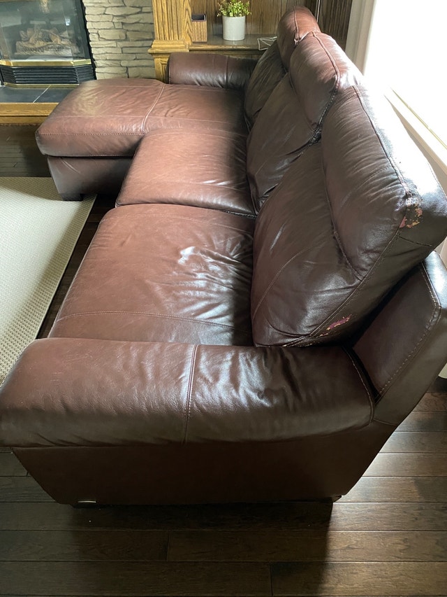 SofaGenuine Leather Sectional L Shaped Couches & Futons Calgary