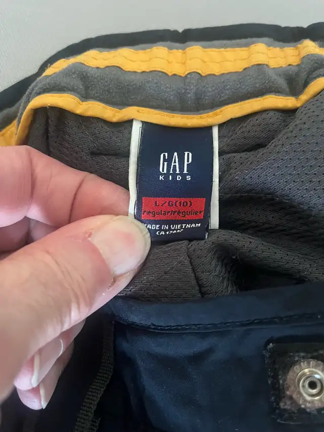 Papertrails ski Gap  Snow Pants in Kids & Youth in St. Albert - Image 8
