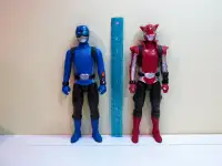2 Figurines Power Rangers...LES 2 POUR 20$