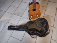 3/4 size Grenada Deluxe LG 705 Classical Guitar .