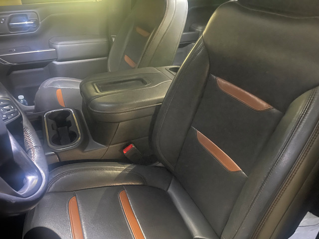 2020 GMC SIERRA 1500 AT4 in Cars & Trucks in Oshawa / Durham Region - Image 2