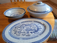 Blue and white porcelain rice engrained serving dishes