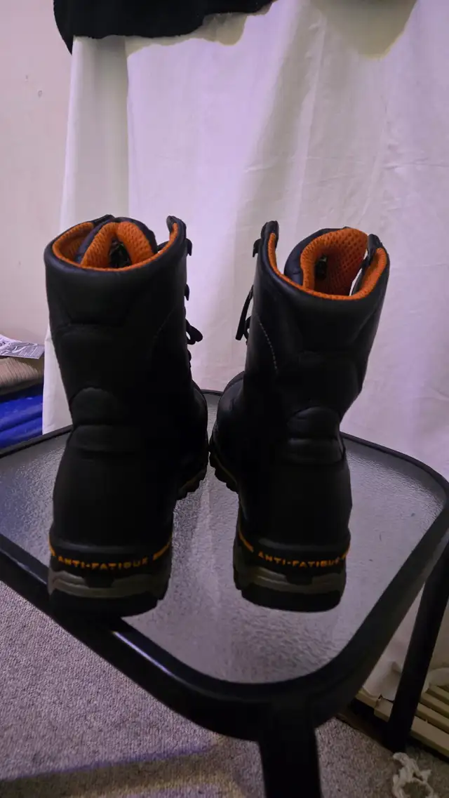 Timberland PRO Men's Boondock 8 Inch Composite  in Men's Shoes in Markham / York Region - Image 4