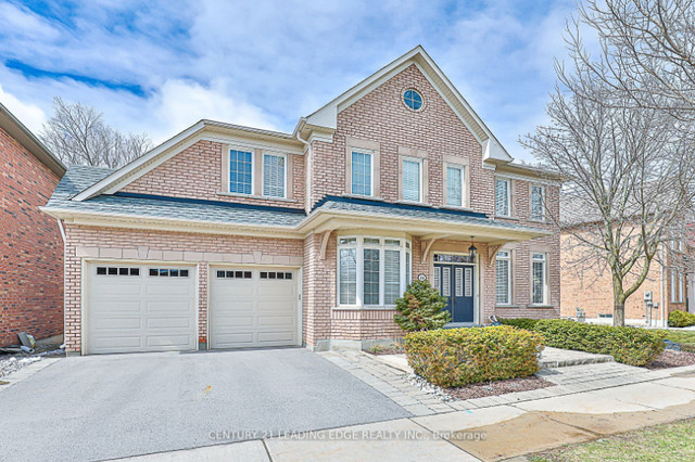 Richmond Hill,ON (5 Bedroom  5 Bathrooms) in Houses for Sale in Markham / York Region