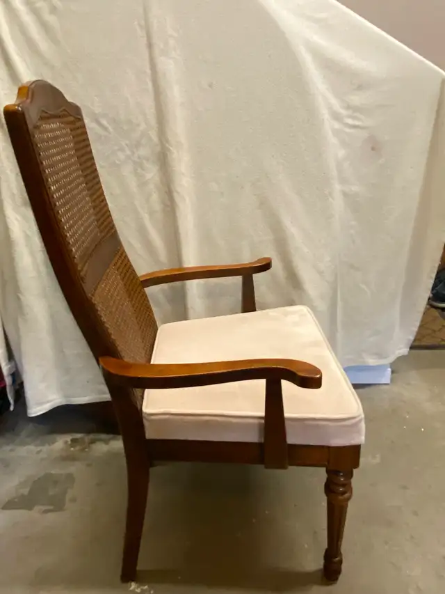 SOLD - Dining room chairs, set of 6 in Dining Tables & Sets in City of Halifax - Image 5