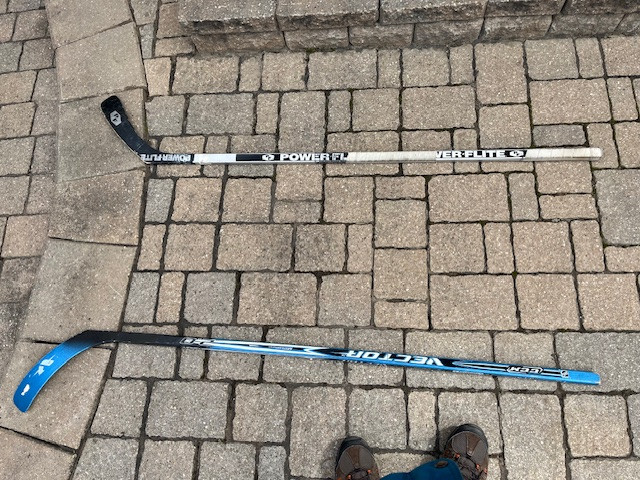 Hockey Sticks - Senior \ Intermediate in Hockey in Oshawa / Durham Region - Image 3