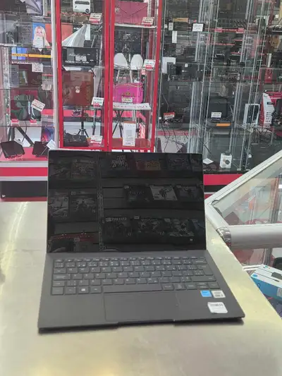 Laptop samsung , View more